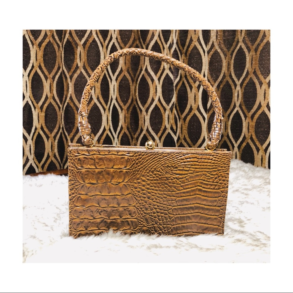 Isaac Mizrahi Clutch *NEVER USED*